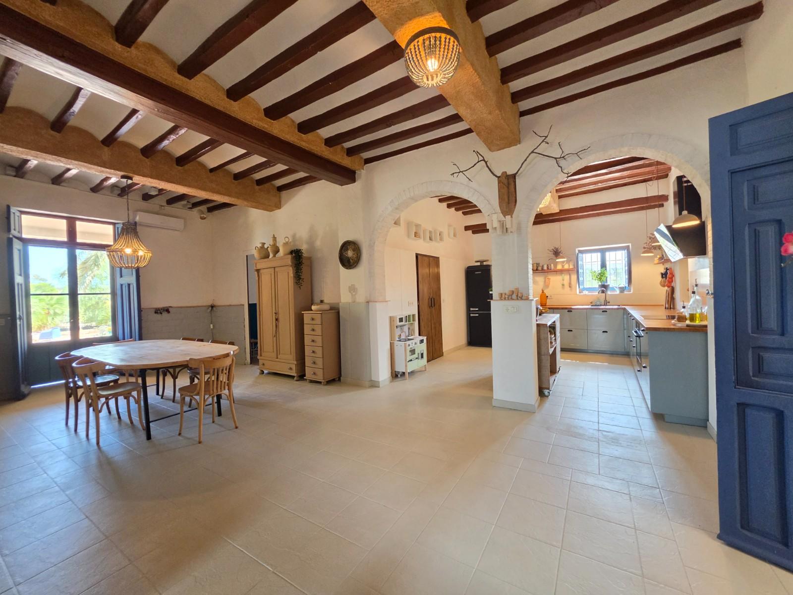 Building for Sale in Elche