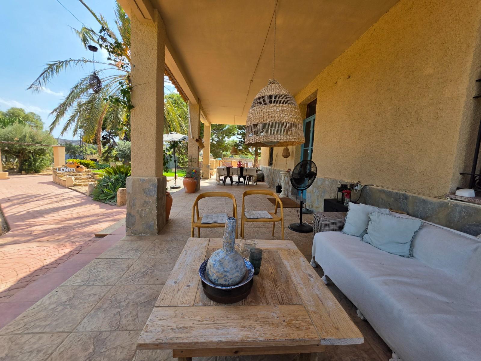 Building for Sale in Elche