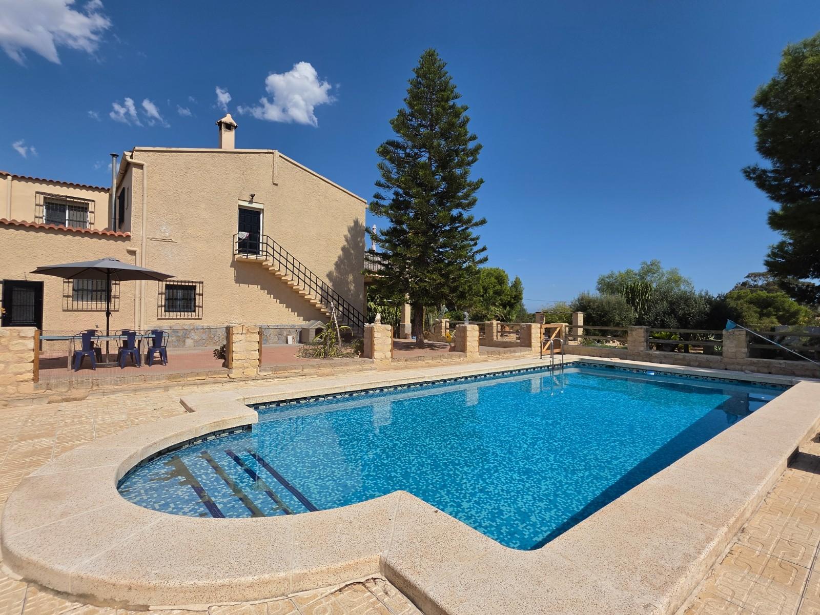 Building for Sale in Elche
