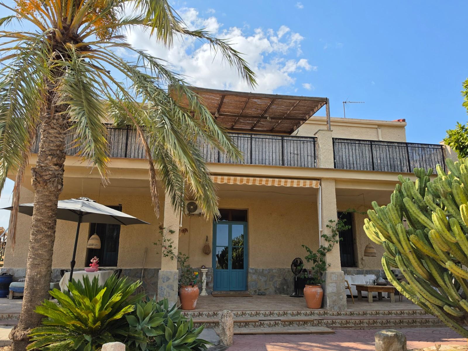 Building for Sale in Elche