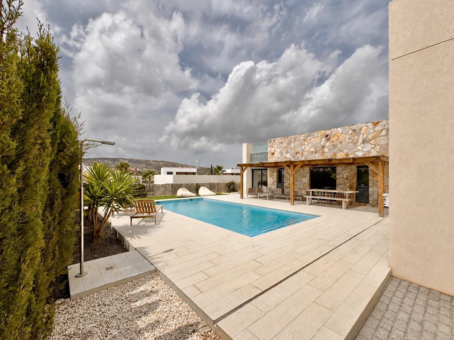 Villa en Venta en Alicante