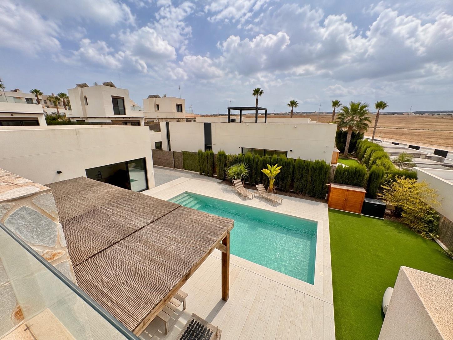 Villa en Venta en Alicante
