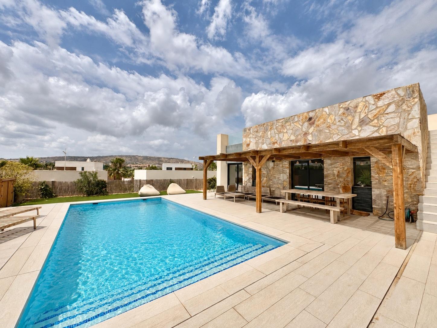 Villa en Venta en Alicante