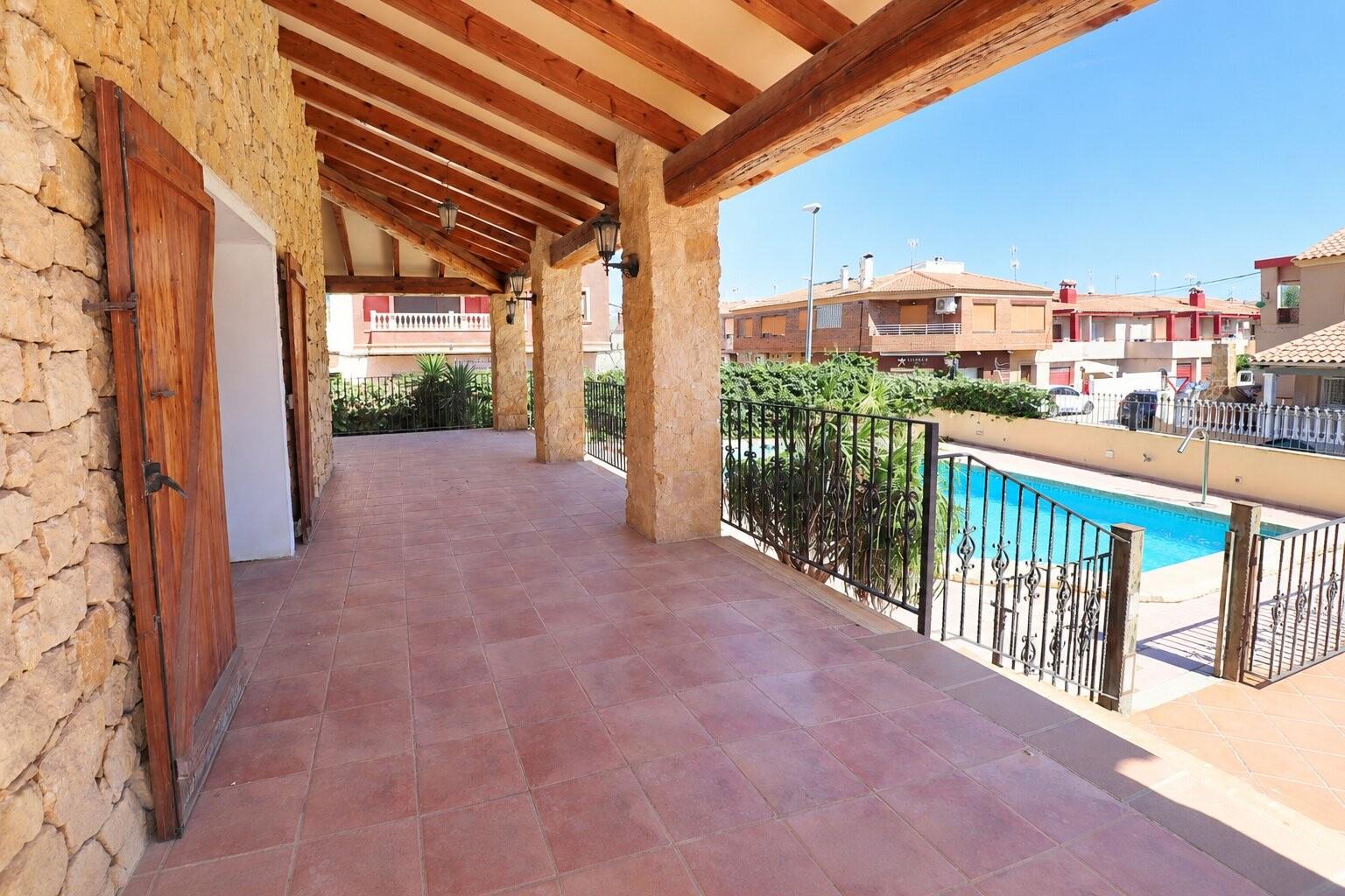 Villa en Venta en Rojales
