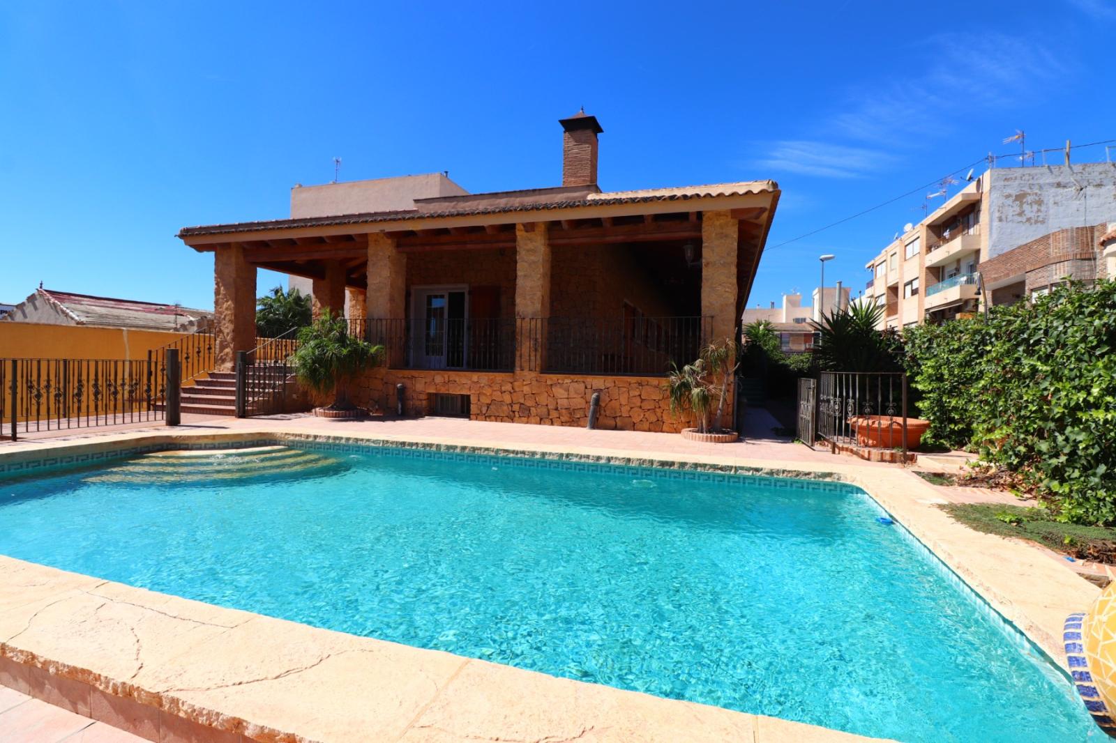 Villa en Venta en Rojales