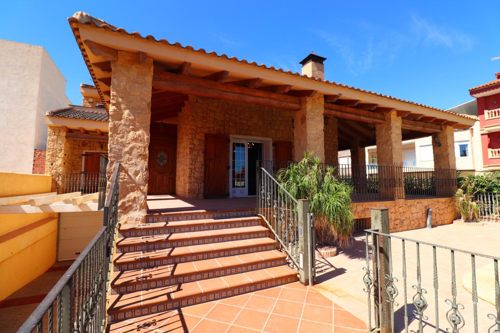 Villa en Venta en Rojales