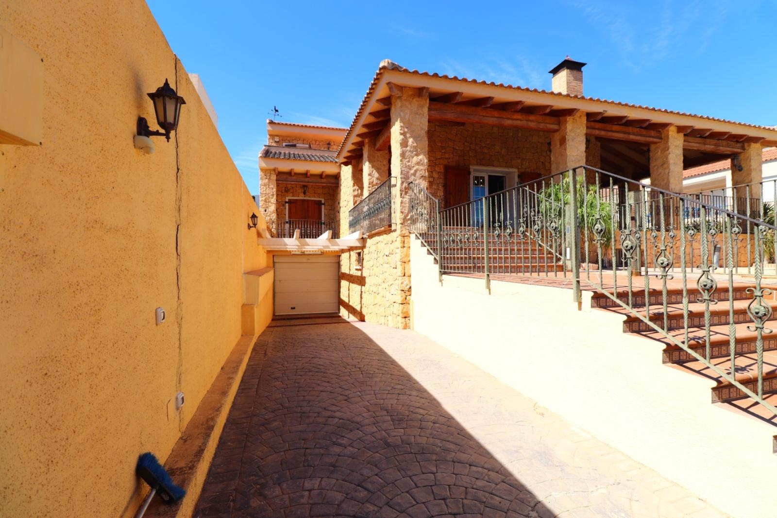 Villa en Venta en Rojales
