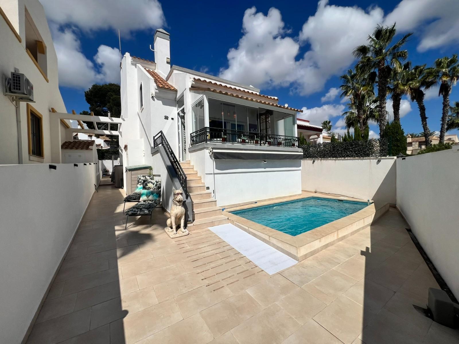 Villa en Venta en Orihuela