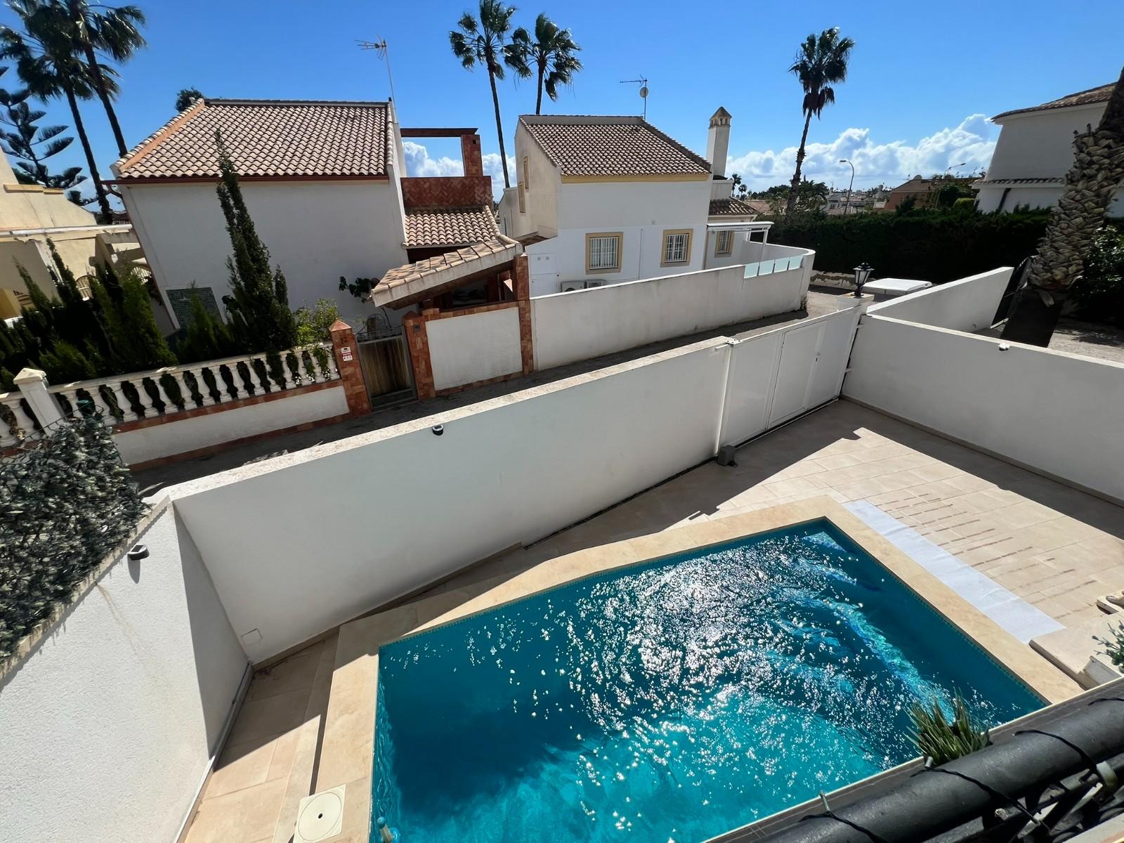 Villa en Venta en Orihuela
