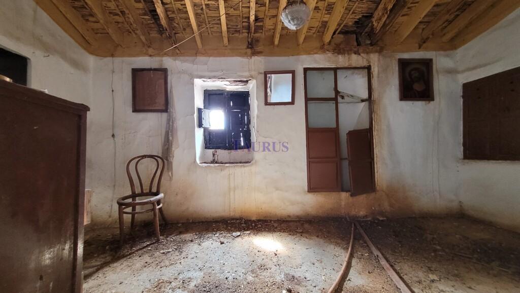 House for Sale in Sayalonga