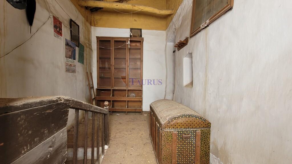 House for Sale in Sayalonga