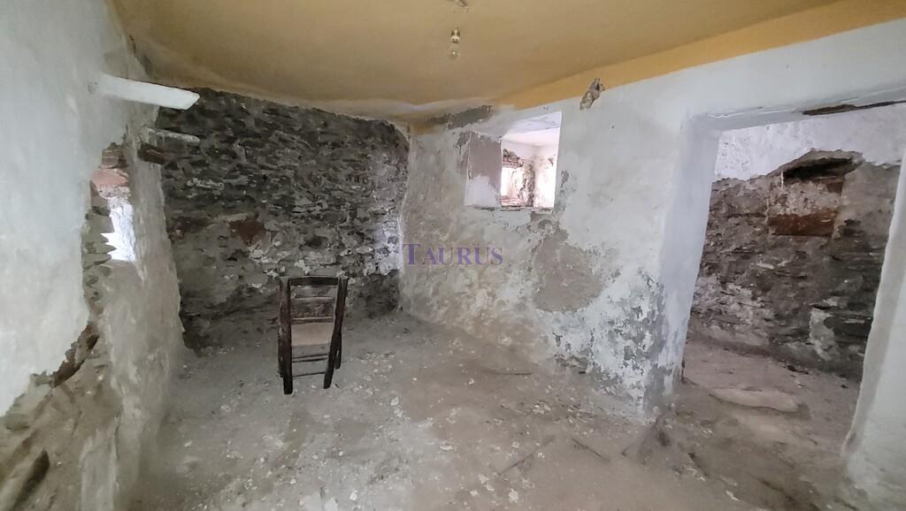 House for Sale in Sayalonga
