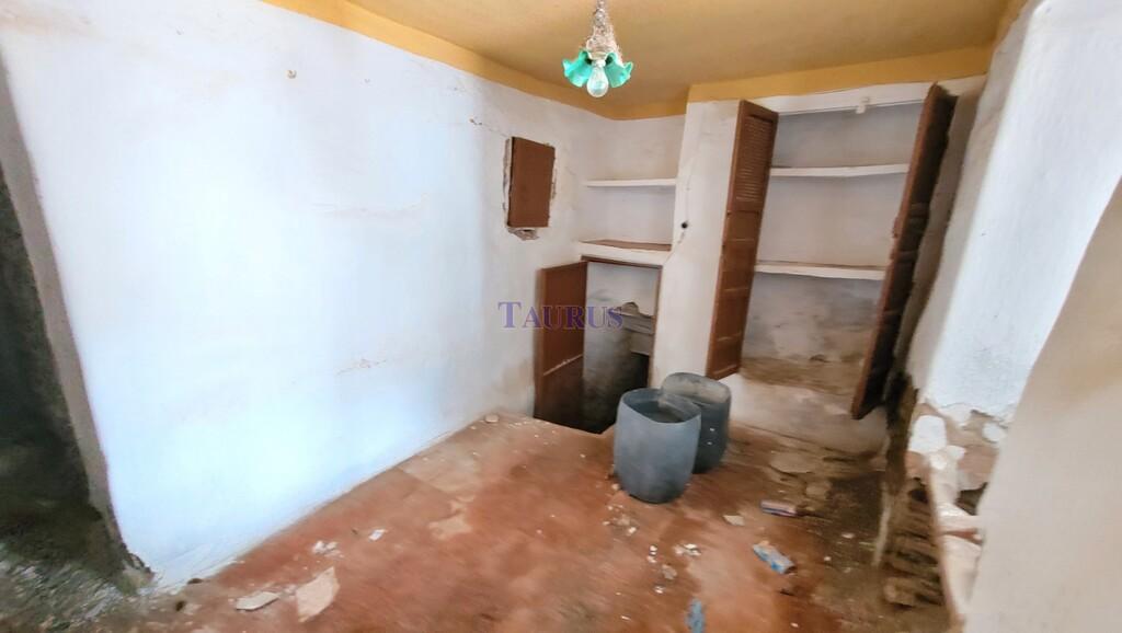 House for Sale in Sayalonga