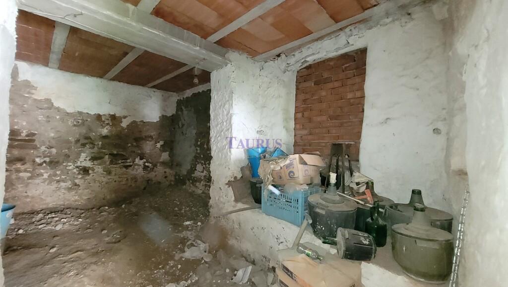 House for Sale in Sayalonga