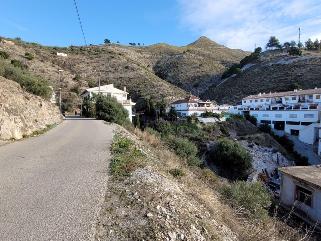 Plot for Sale in Cómpeta