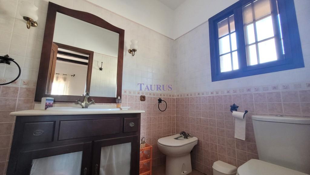 Villa for Sale in Árchez