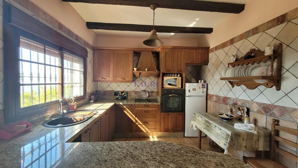 Villa for Sale in Árchez