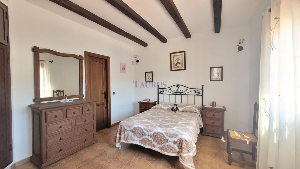 Villa for Sale in Árchez