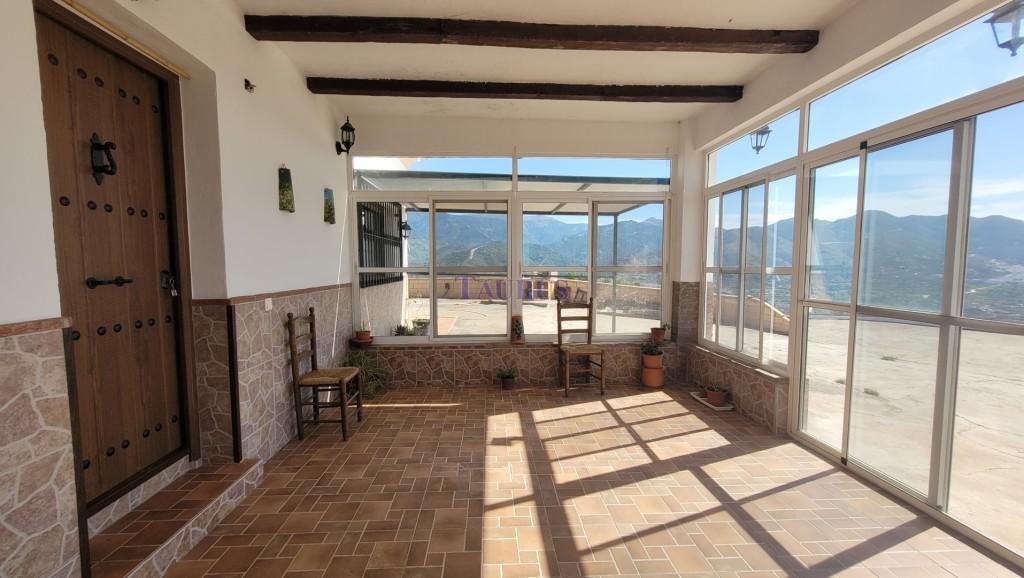 Villa for Sale in Árchez