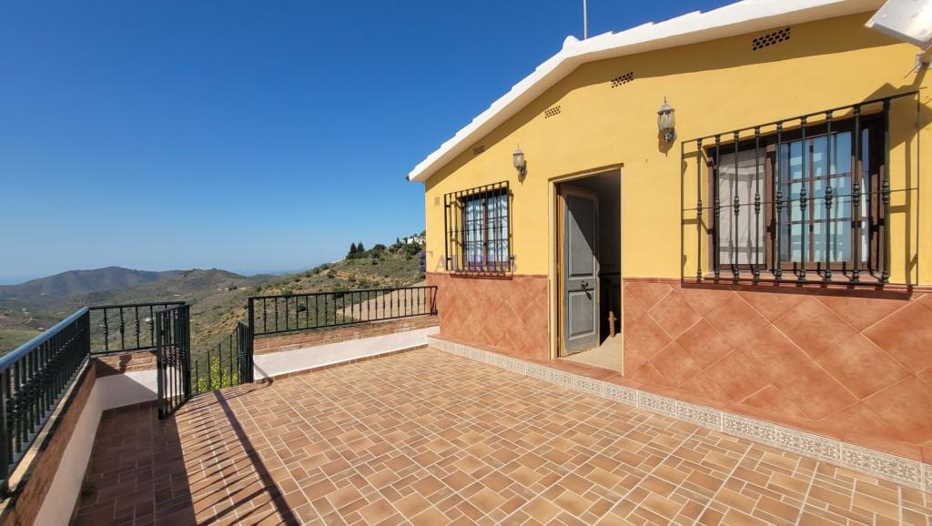 Villa for Sale in Árchez