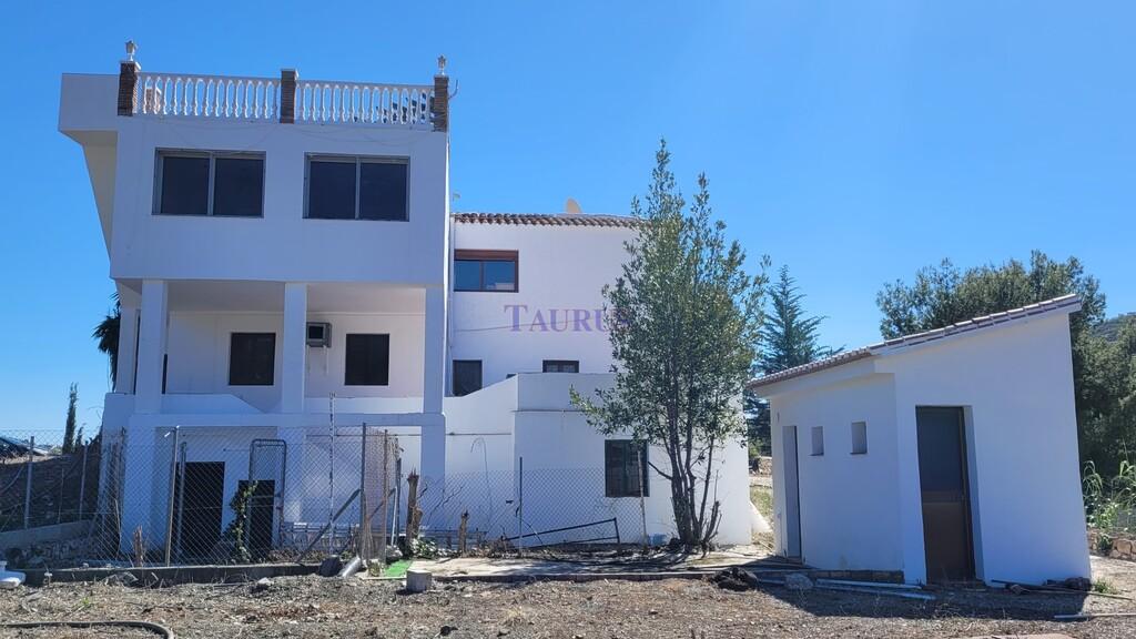 Premise for Sale in Cómpeta