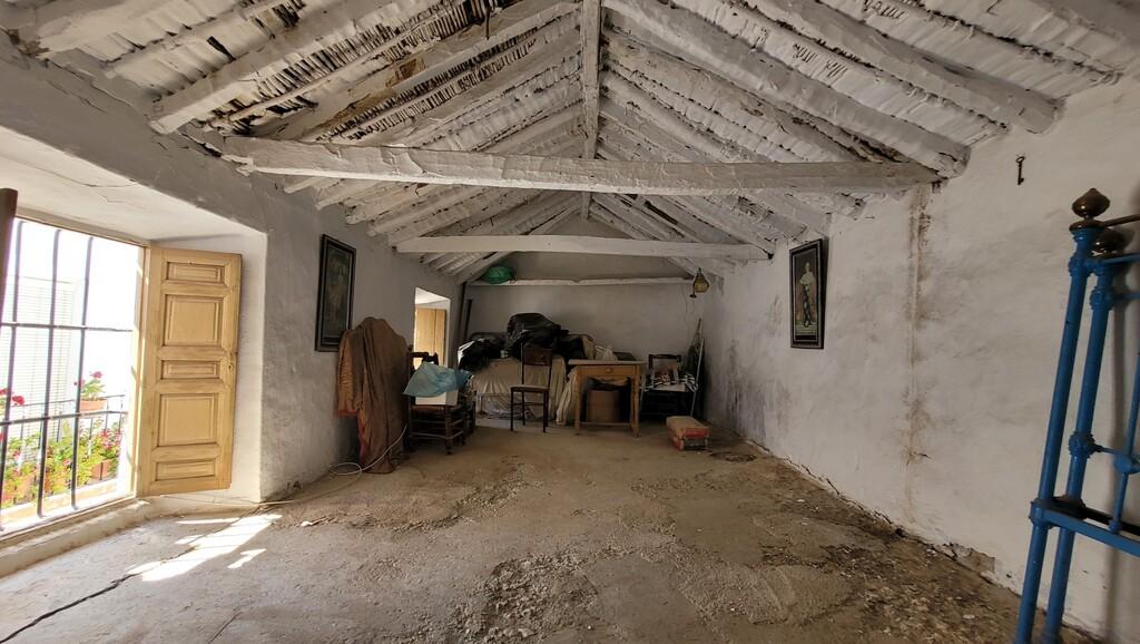 House for Sale in Salares