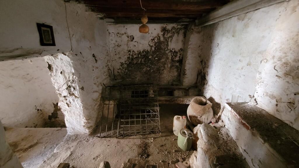 House for Sale in Salares