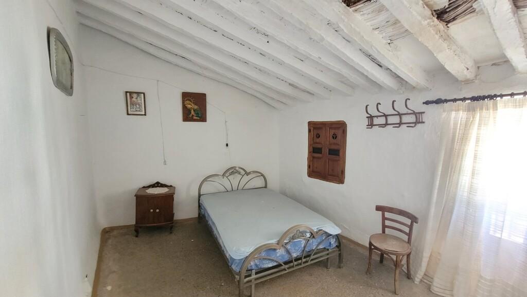 House for Sale in Salares