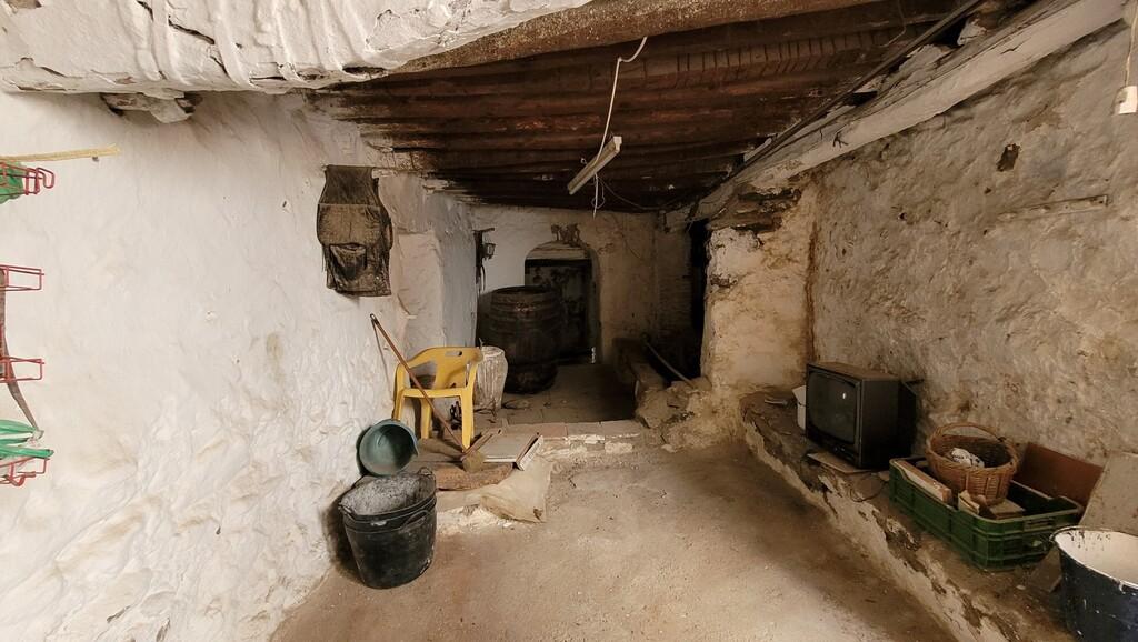 House for Sale in Salares