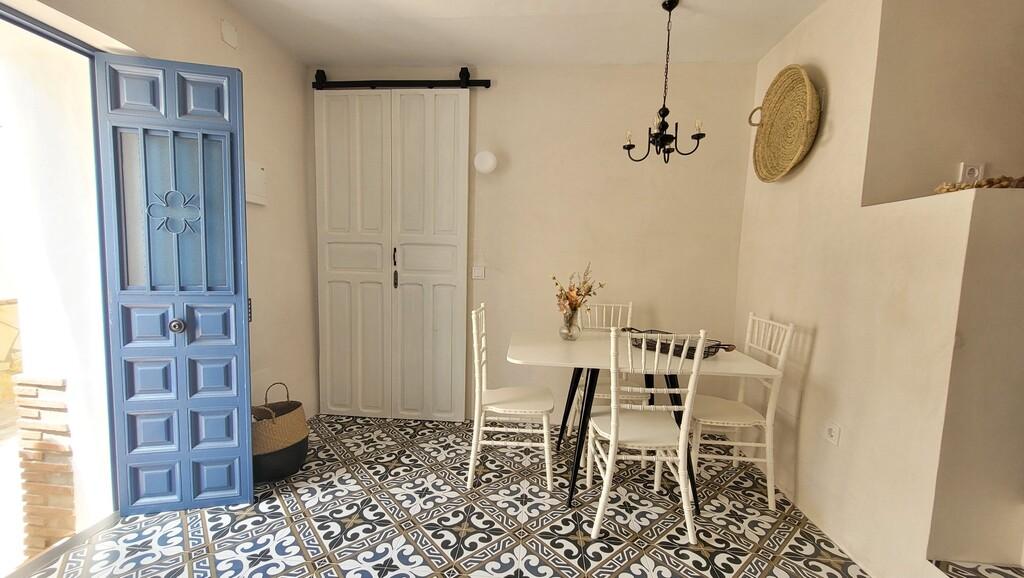 House for Sale in Sayalonga