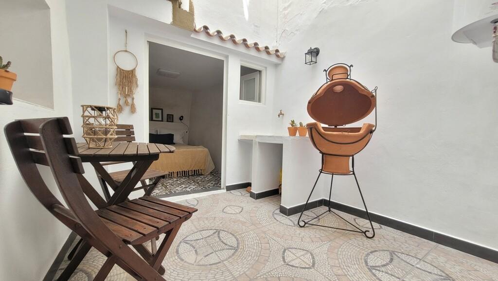 House for Sale in Sayalonga