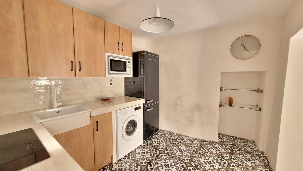 House for Sale in Sayalonga