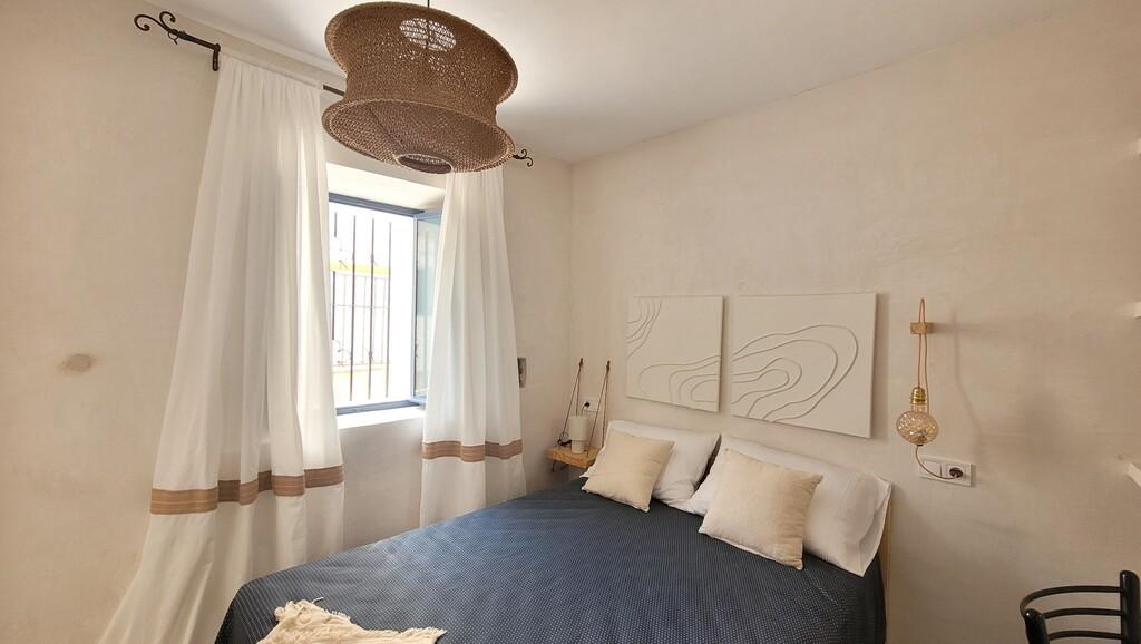 House for Sale in Sayalonga