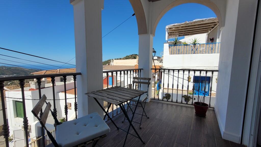 House for Sale in Sayalonga