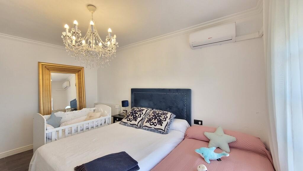 House for Sale in Sayalonga