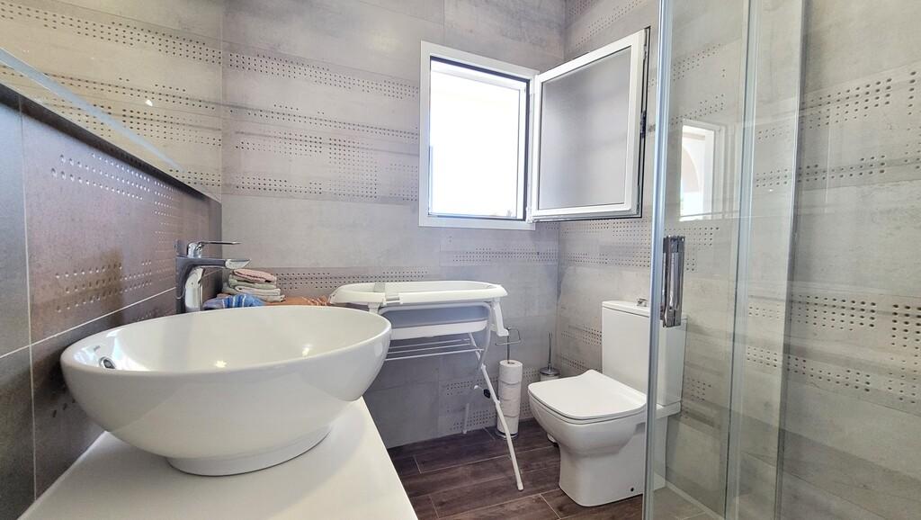 House for Sale in Sayalonga