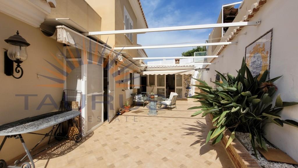 Villa for Sale in Caleta de Vélez