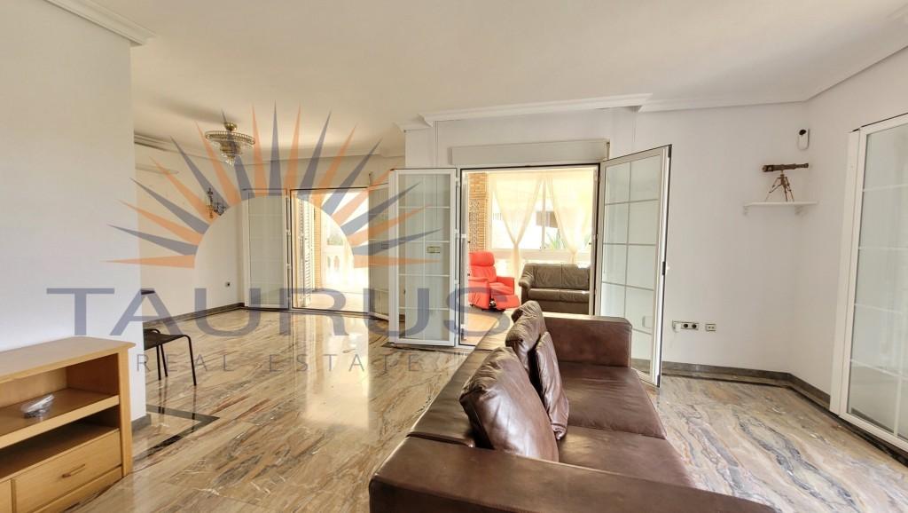 Villa for Sale in Caleta de Vélez