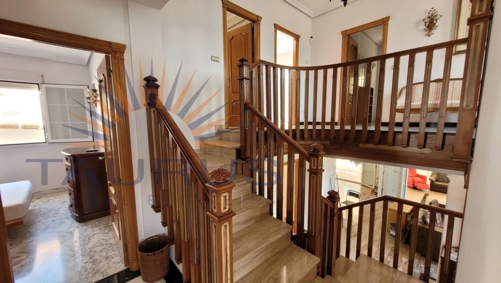 Villa for Sale in Caleta de Vélez