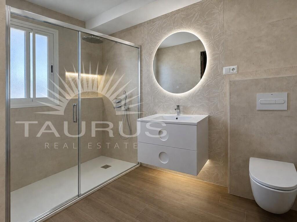 Villa for Sale in Vélez-Málaga