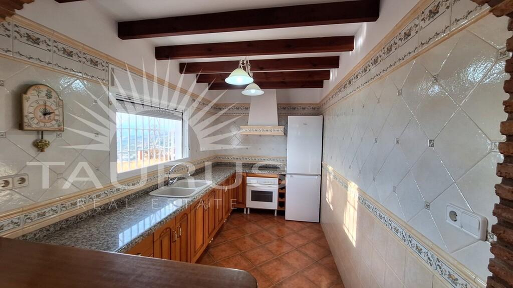 Villa for Sale in Vélez-Málaga