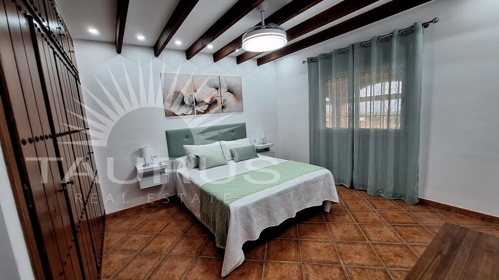 Villa for Sale in Vélez-Málaga