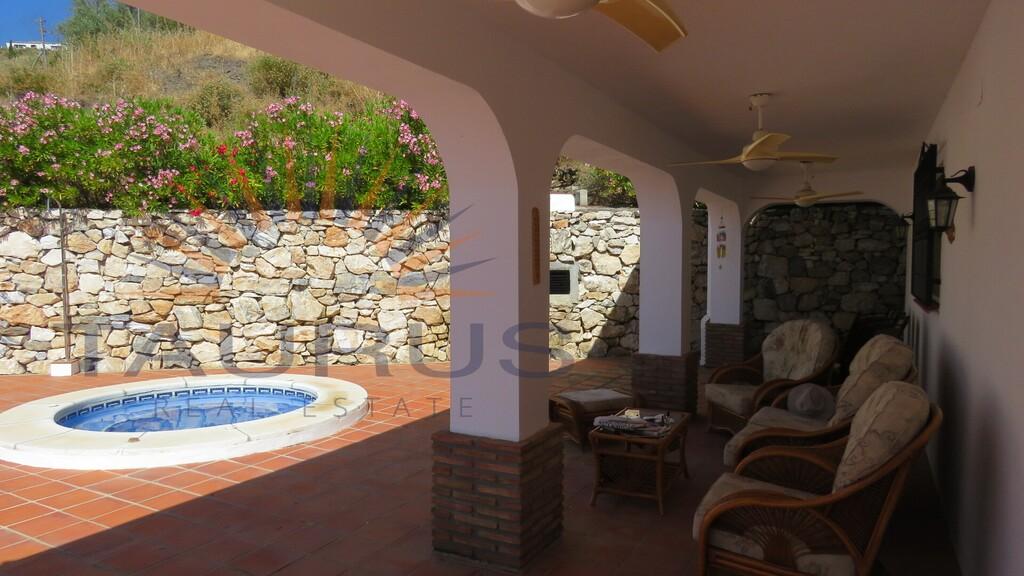 Villa for Sale in Cómpeta