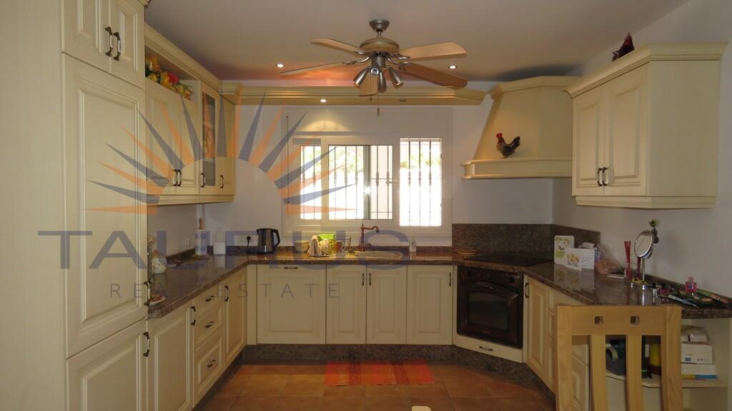 Villa for Sale in Cómpeta