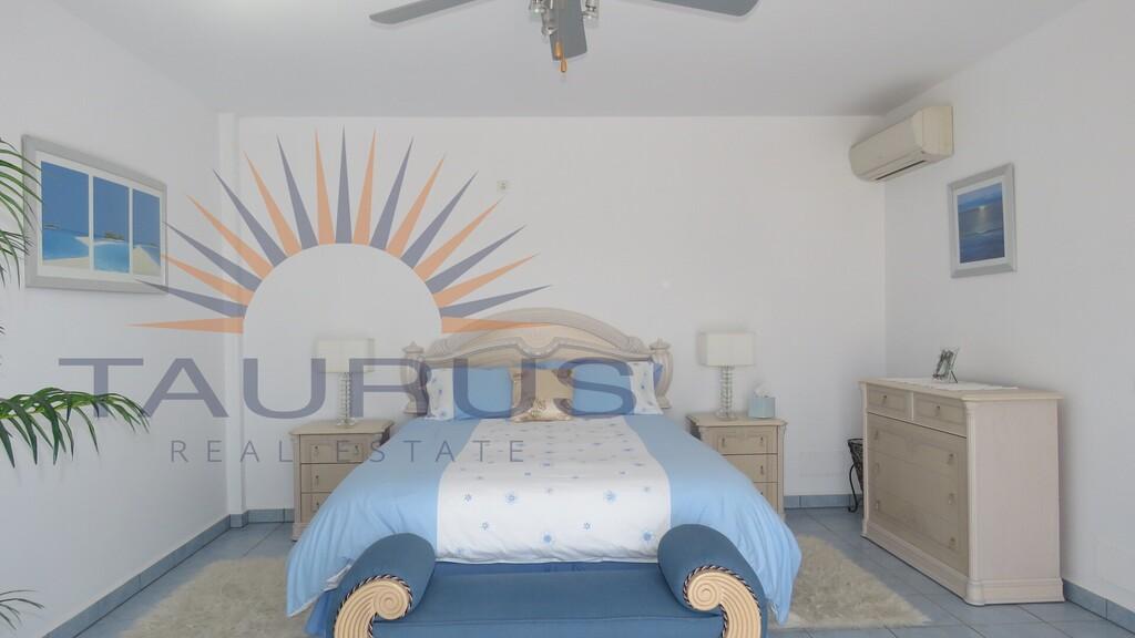 Villa for Sale in Cómpeta