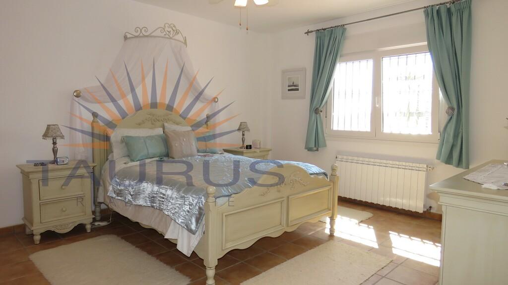 Villa for Sale in Cómpeta