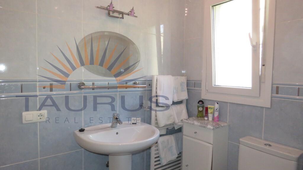 Villa for Sale in Cómpeta