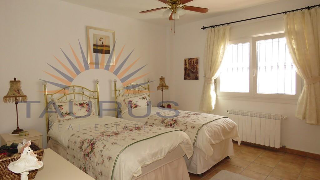 Villa for Sale in Cómpeta