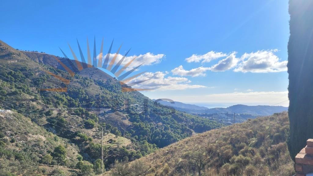 Villa for Sale in Cómpeta