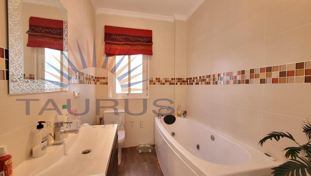 Villa for Sale in Cómpeta